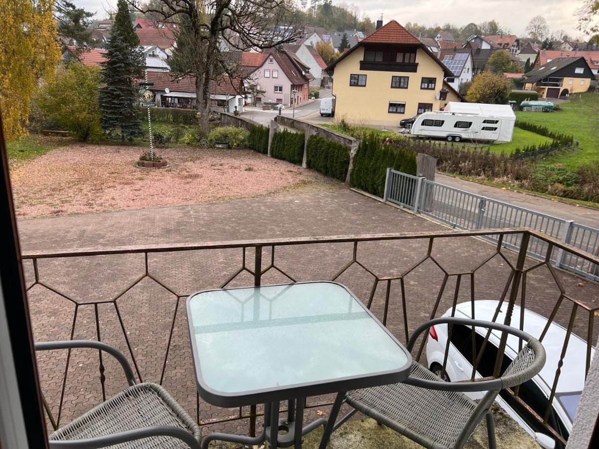 Hotel Hirsch Fluorn-Winzeln Luaran gambar